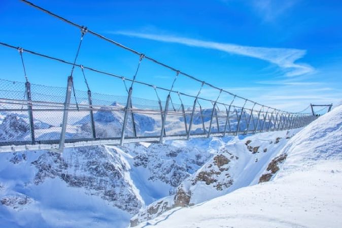Titlis Cliff Walk