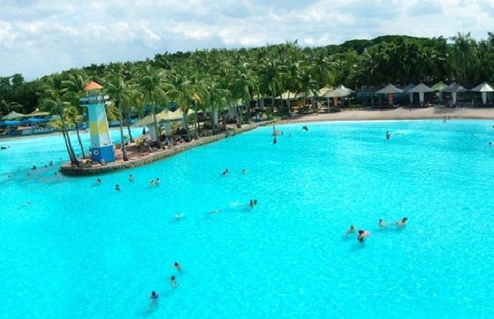 Bể bơi ngoài trời lớn nhất thế giới