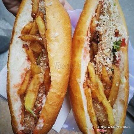 bánh mì nem khoai