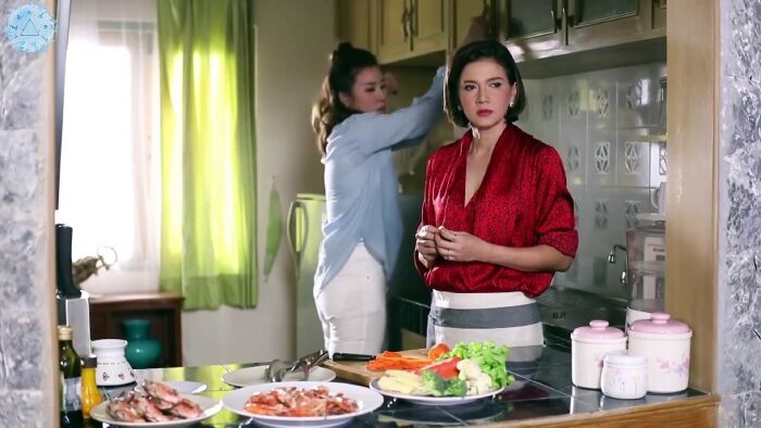 Tình yêu vượt giới