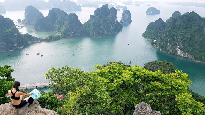 Đỉnh núi Bài Thơ