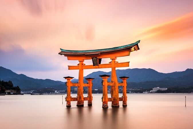 Đảo Miyajima (đền Itsukushima) (Hiroshima):