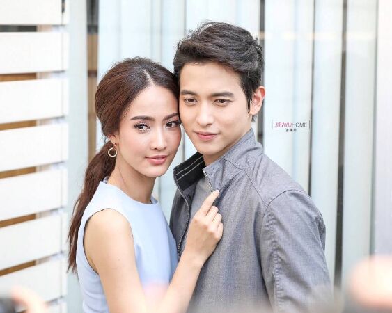 James Jirayu và Taew Natapohn