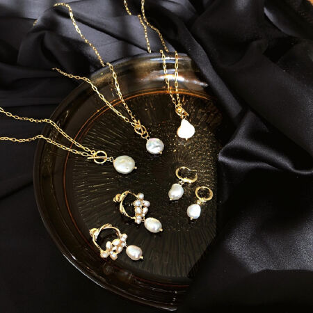 Suri Accessories