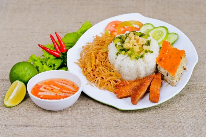 Cơm tấm Sáu Tỷ