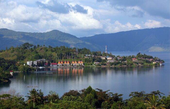 Hồ Toba