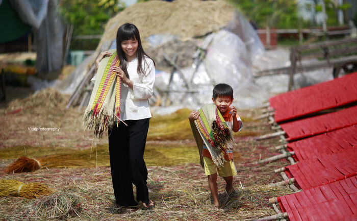 Làng chiếu Định Yên