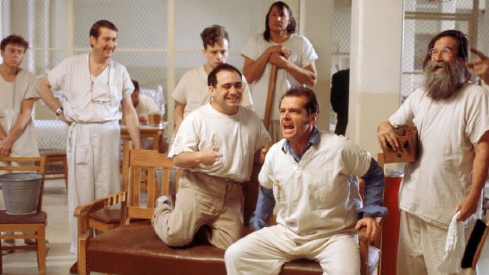 ONE FLEW OVER THE CUCKOO’S NEST – BAY TRÊN TỔ CHIM CÚC CU (1975)