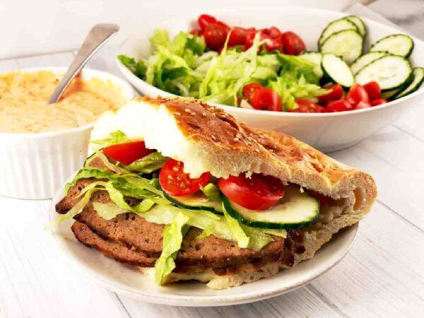 Bánh mì kebap viện Goethe