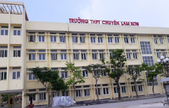Trường THPT chuyên Lam Sơn (Thanh Hóa)