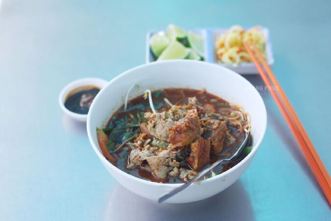 HỦ TÍU SA TẾ HƯNG TRƯNG TRẮC