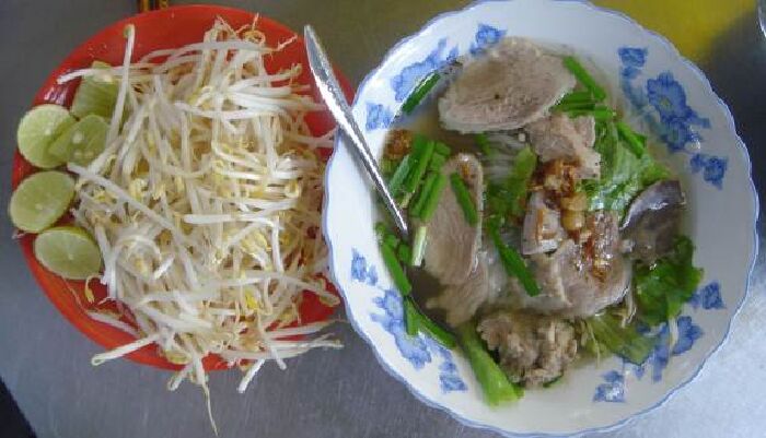 Hủ tiếu Sáu Sen