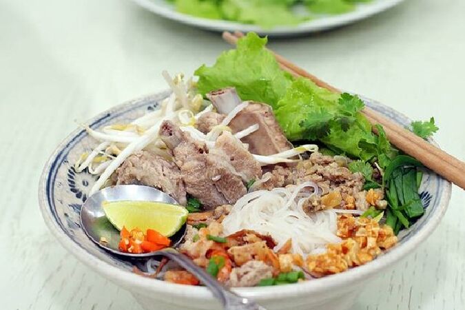 Hủ tiếu Tuyết Ngân