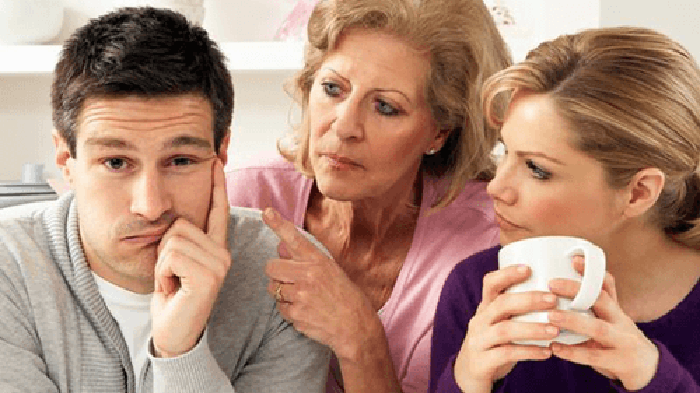 Đừng lôi cha mẹ và người thân của nhau vào cuộc cãi vã