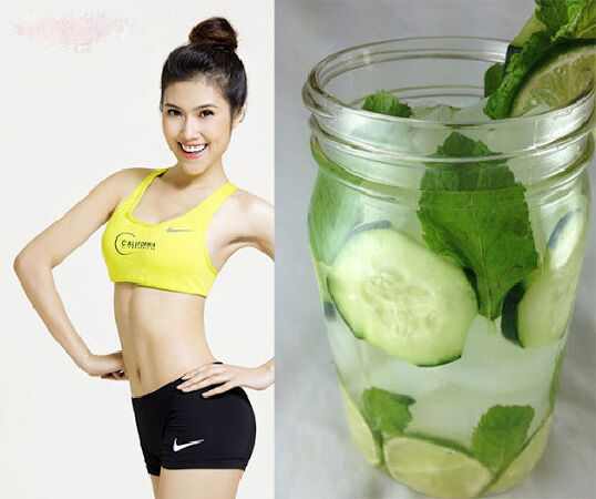 Nước detox giảm cân bằng dưa leo.