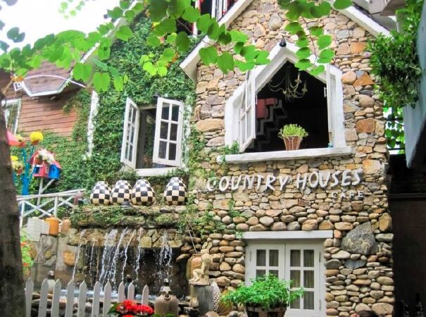 Country House cafe.