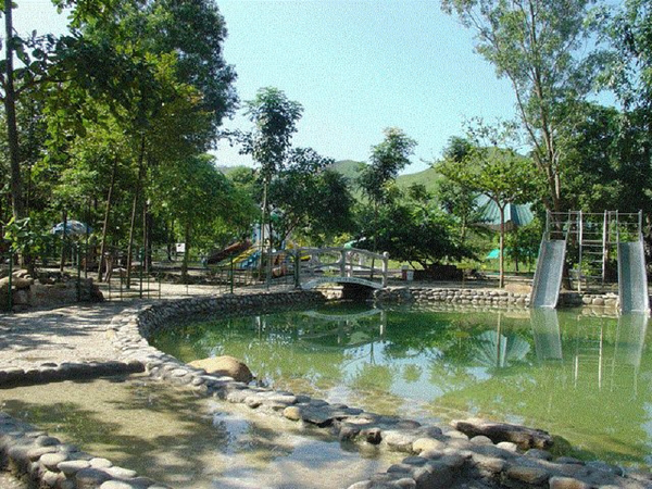 Suối nước nóng Quang Hanh - Quảng Ninh