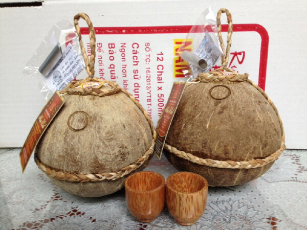 Rượu dừa Tiên Tửu Ngọc Hoa (Yên Lạc)