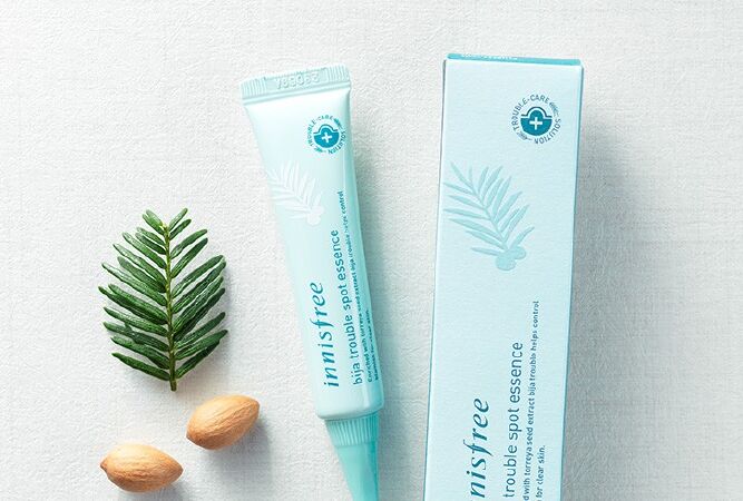 Kem trị mụn Innisfree.