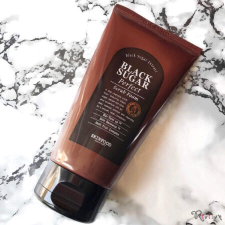 Sữa rửa mặt Skinfood Black Sugar Perfect Scrub Foam cho da dầu mụn