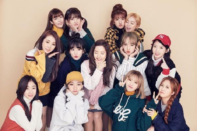 Cosmic Girls - 13 thành viên.