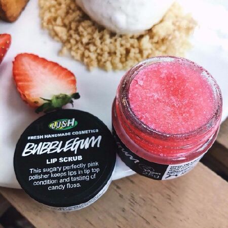 Tẩy da chết môi Lush Bubblegum Lip Scrub