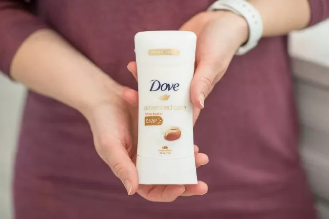 Lăn khử mùi Dove dành cho nữ