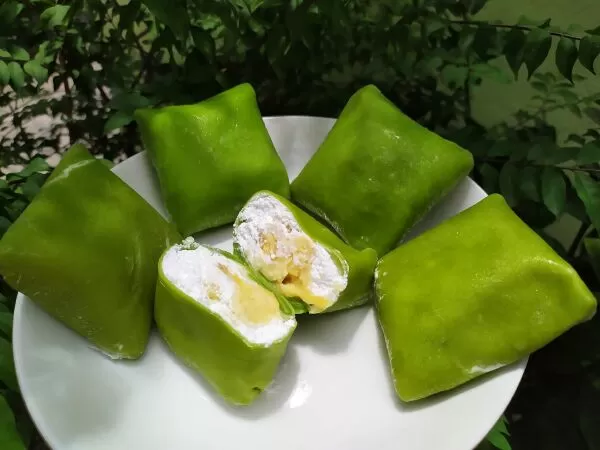 Bánh crepe lá dứa