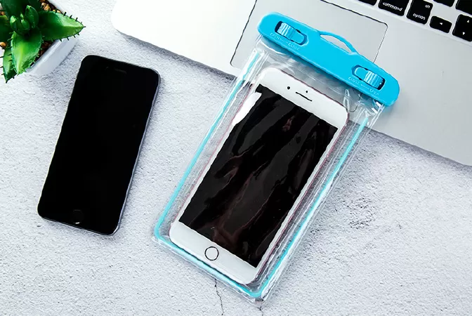 Hạn chế điện thoại tiếp xúc với các yếu tố tự nhiên