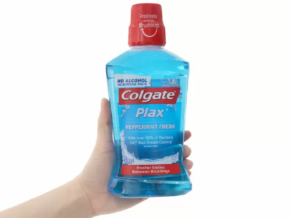 Nước súc miệng Colgate