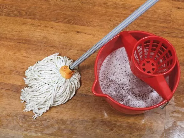 Dọn dẹp nhà cửa sạch sẽ thường xuyên