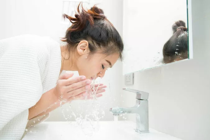 Không chú ý vệ sinh da mặt