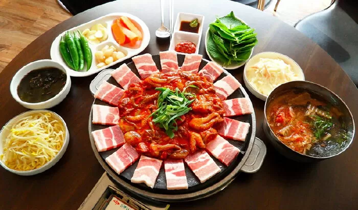 Octobar Restaurant