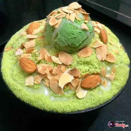 So Young - Bingsu & Waffles