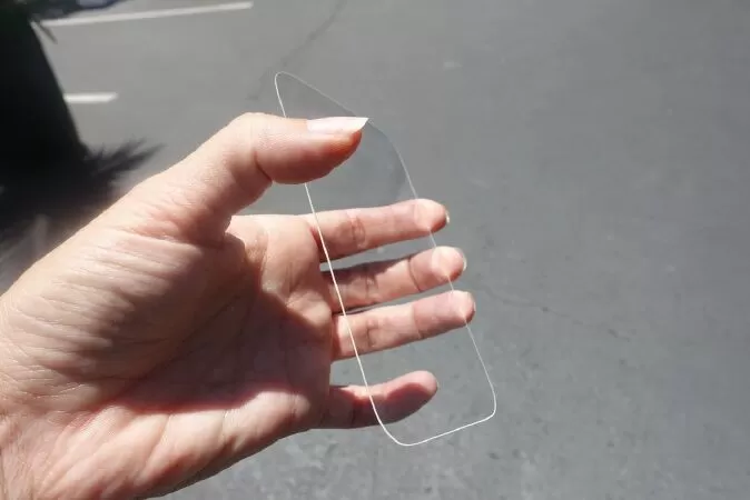 Kính Gorilla Glass rất dễ bị trầy xướt
