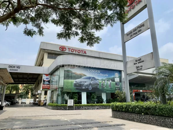 Toyota Sure Giải Phóng – Pháp Vân