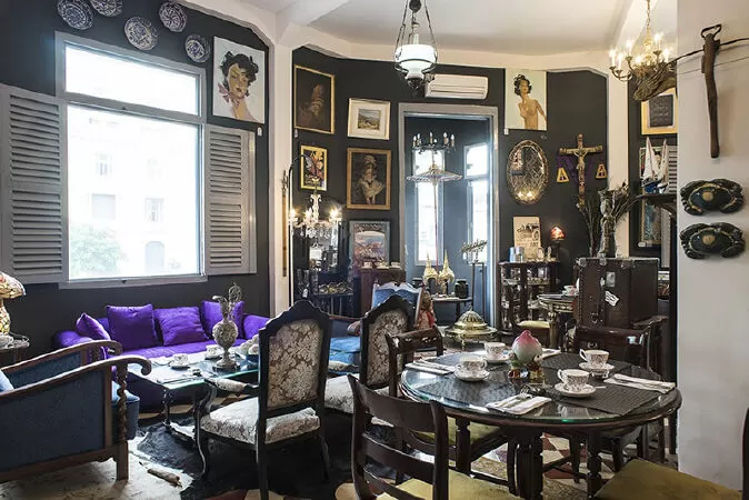 Villa Royale Downtown Antiques & Tea Room