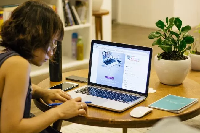 Làm việc tại nhà
