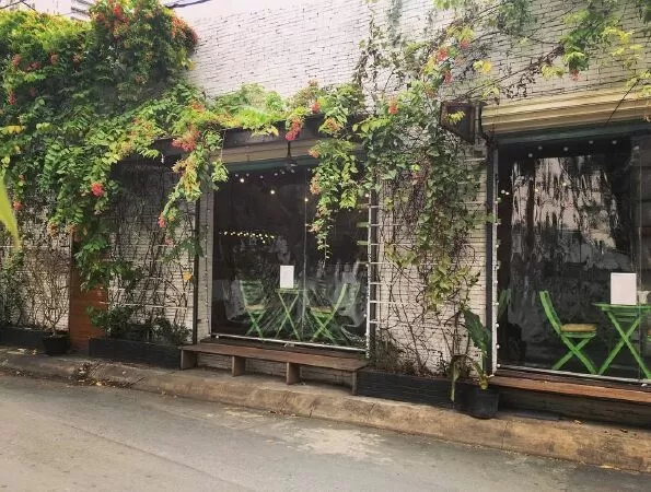 Walking distance – juicery & cafe