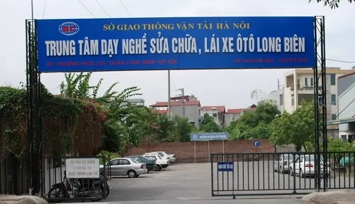 Địa chỉ đào tạo lái xe tại Hà Nội uy tín nhất - Long Biên