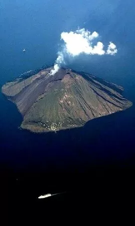Núi lửa Stromboli, Quần đảo Aeolian
