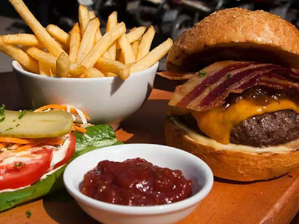 The Moose and Roo Pub & Grill