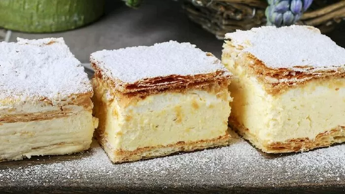Bánh Cremeschnitte