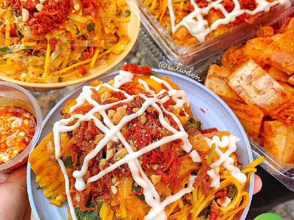 Bánh tráng trộn Lương Khánh Thiện