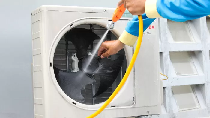 Dịch vụ vệ sinh máy lạnh Sáng Tạo
