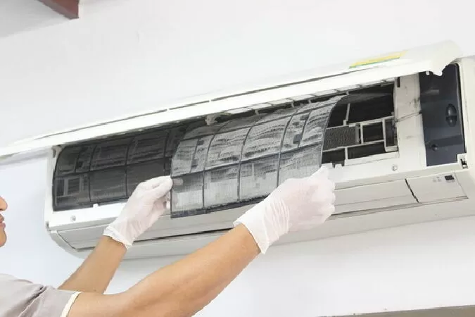 Dịch vụ vệ sinh máy lạnh tại nhà Kim Minh