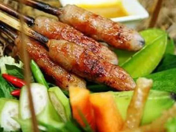 Nem nướng Bà Sáu