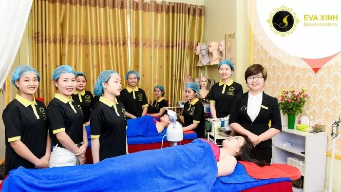 Eva Xinh Beauty Academy