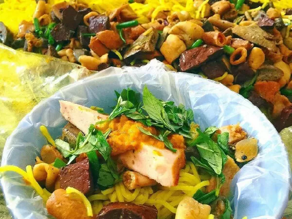 Bún lòng Xào Nghệ Ngọc Hoa