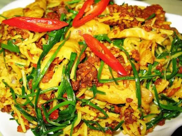 Quán Hà – Bún Lòng Xào Nghệ & Xôi Chiên